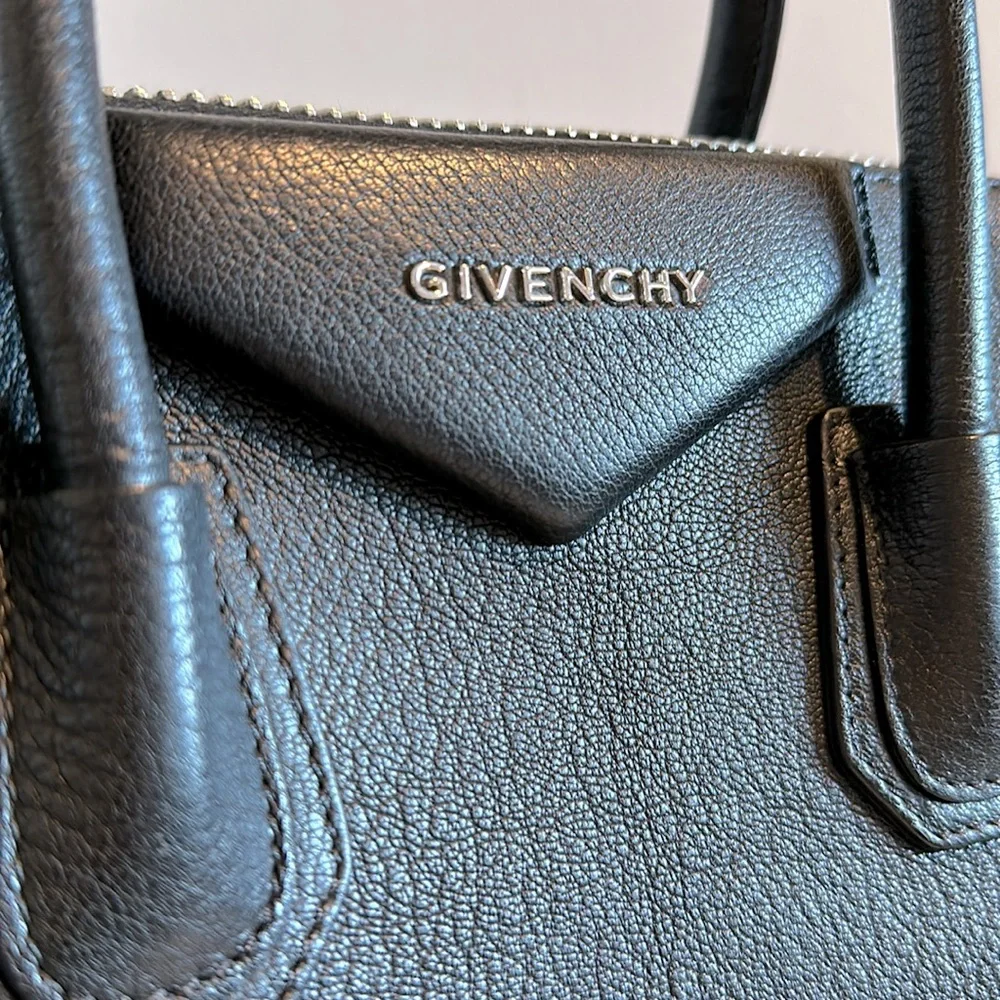 Givenchy Small Antigona Bag - Picture 2 of 14